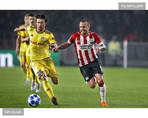 新星观察:埃因霍温20岁边锋巴卡约科欧冠表现亮眼,场均成功突破领跑榜单